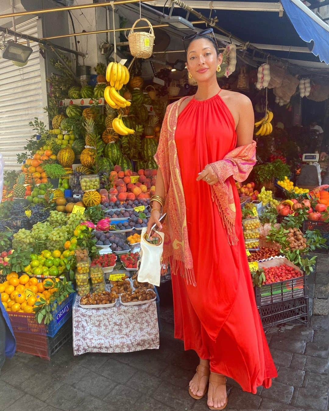 ジョーディン・テイラーのインスタグラム：「im•mu•ni•ty - its the season, kids. Up your fruits, veggies, and sleep. I’ve also added Elderberry, echinacea, vitamin C and D3 by using the new @healistnaturals Immune Support Capsules. Sickness can catch these hands 🥊」