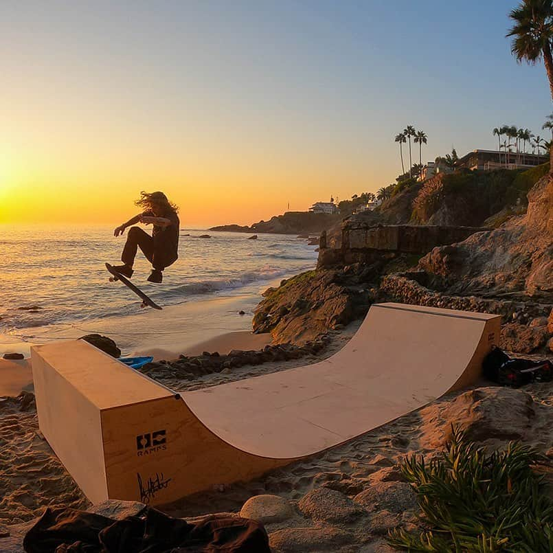 The Berricsさんのインスタグラム写真 - (The BerricsInstagram)「‘Skateboarding on “Billionaire Beach”’ is live on TheBerrics.com! 📺 This Friday, The Berrics will premiere a new edit featuring @oc_ramps’ @codymcentire and @davebachinsky skating a miniramp… on a beach. 🏖 To "tide" you over until then, check out the backstory of how this picturesque four-foot-high Laguna Beach beauty came to be. It's all about location, location, location. Hit that LINK IN BIO! 🔗 #skateboardingisfun #berrics」11月17日 2時55分 - berrics