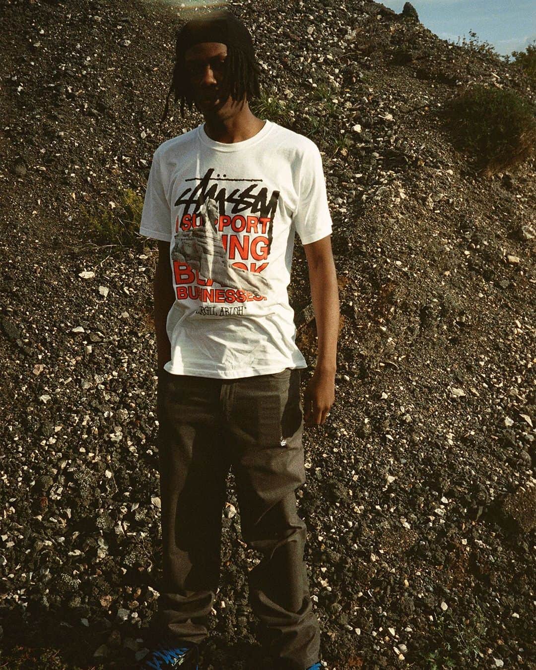 Stüssyのインスタグラム：「Stüssy World Tour Collection @virgilabloh  @off____white   To celebrate their 40th anniversary, Stüssy has invited a group of designers to create on their canvas, the classic Stüssy World Tour t-shirt. Rick Owens, Martine Rose, Takahiro Miyashita, Marc Jacobs, and Virgil Abloh all represent different cities & communities that have inspired Stüssy. Each brings a different perspective, sensibility, and intention that juxtaposes with time tested Stüssy design language.  Stüssy will donate a portion of the net proceeds from each t-shirt to a charitable organization of the designer’s choosing.  The World Tour Collection will be available in Chapter Stores, Dover Street Market and stussy.com on Friday November 20th at 10am.」