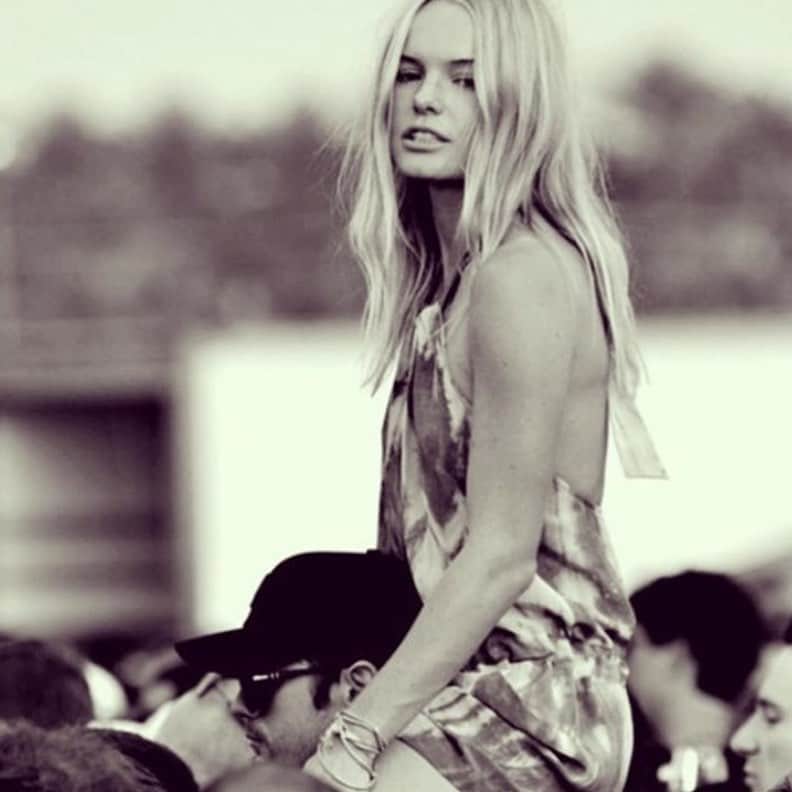ミッシェルジョナスのインスタグラム：「@katebosworth wearing one of our MIJO creations back when the world was normal. Hopefully we will find our way to normalcy again soon. ❤️ www.mijobymichellejonas.com #michellejonasdesigns #michellejonastravelwear  • • • • #SupportSmallBusiness #Colors #MadeInLA #poolside #resortwear #evolving #perspective #loveyourlife #summertimeclothes #beautyisintheeyeofthebeholder  #nobettertimethannow #popofcolor #instafashionistas #vacationwear #travelwear  #loveyourlook #fallinlovewiththeprocess #love #yourelovely #friends #besafeeveryone #tiedyedinLA #HandDyed #Inspiration」