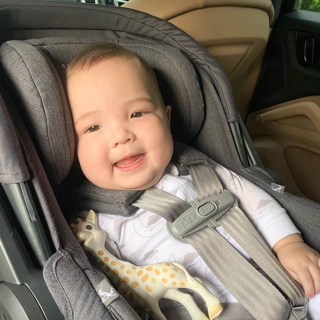 Primer Impactoさんのインスタグラム写真 - (Primer ImpactoInstagram)「La cara de felicidad de @fordliam_s 😊👶🏻💙. Gracias a @pamelasilva por compartirnos la foto del bebé.」11月17日 9時24分 - primerimpacto