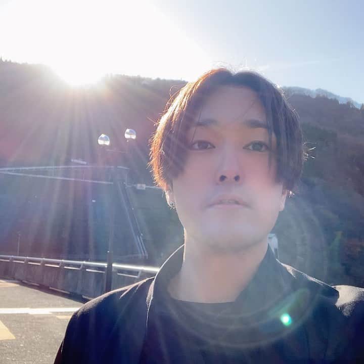 のインスタグラム：「鳴子ダムきたよー。 高くて怖すぎたよー。 高さ94.5メートルだよー。 絶景だったよー。 #鳴子ダム  #ダム  #高い  #高所恐怖症  #絶景」