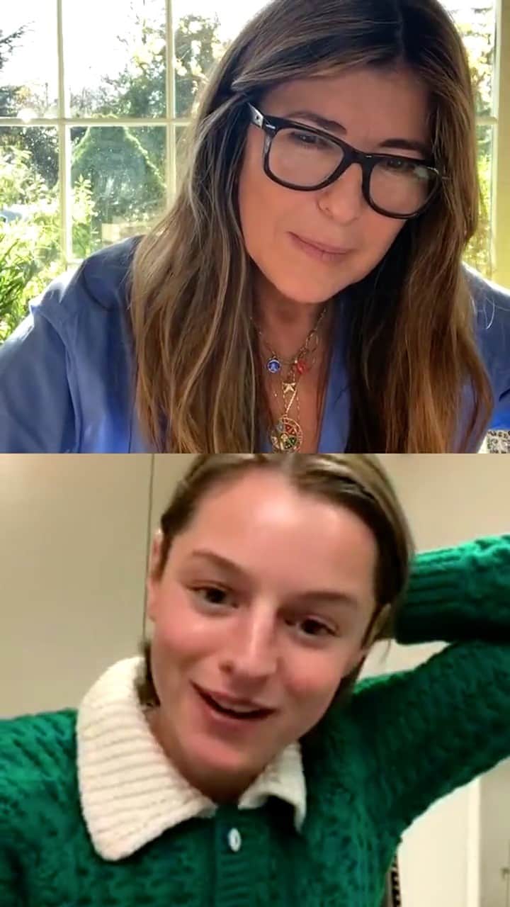ニーナ・ガルシアのインスタグラム：「It was wonderful chatting with @emmalouisecorrin and learning what it was like when she stepped into the shoes of one of the most famous woman of the 20th century, Princess Diana. If you haven’t watched the 4th season of the crown yet, I highly recommend it. Emma and the entire cast had stellar performances! Thank you Emma for speaking with me and appearing in Elle’s Hollywood rising portfolio! @elleusa @thecrownnetflix @netflix/」
