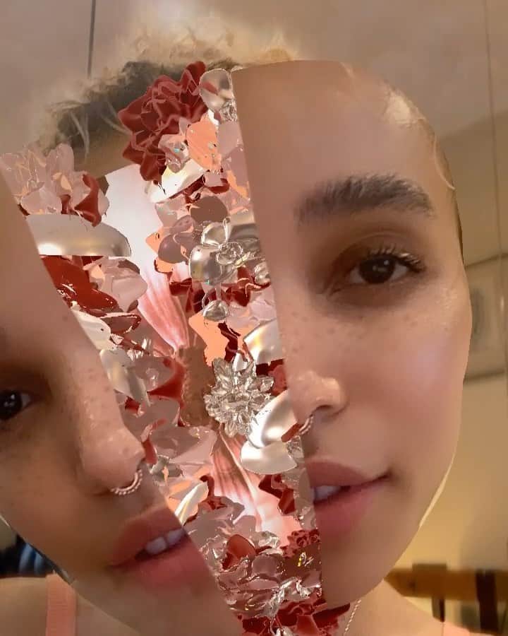 FKAツイッグスのインスタグラム：「we made a sad day filter as the last visual offering for MAGDALENE week <3 tag me in your filter vids hehe」