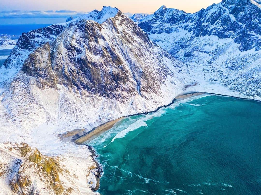 Lonely Planetのインスタグラム：「Though seemingly best packaged as sun, sea and sand, beaches can do just fine without the sun. Don’t let the chill force you to retreat indoors.   Tap the link in our bio to find our top 7 stunning beaches that are perfect in winter.」
