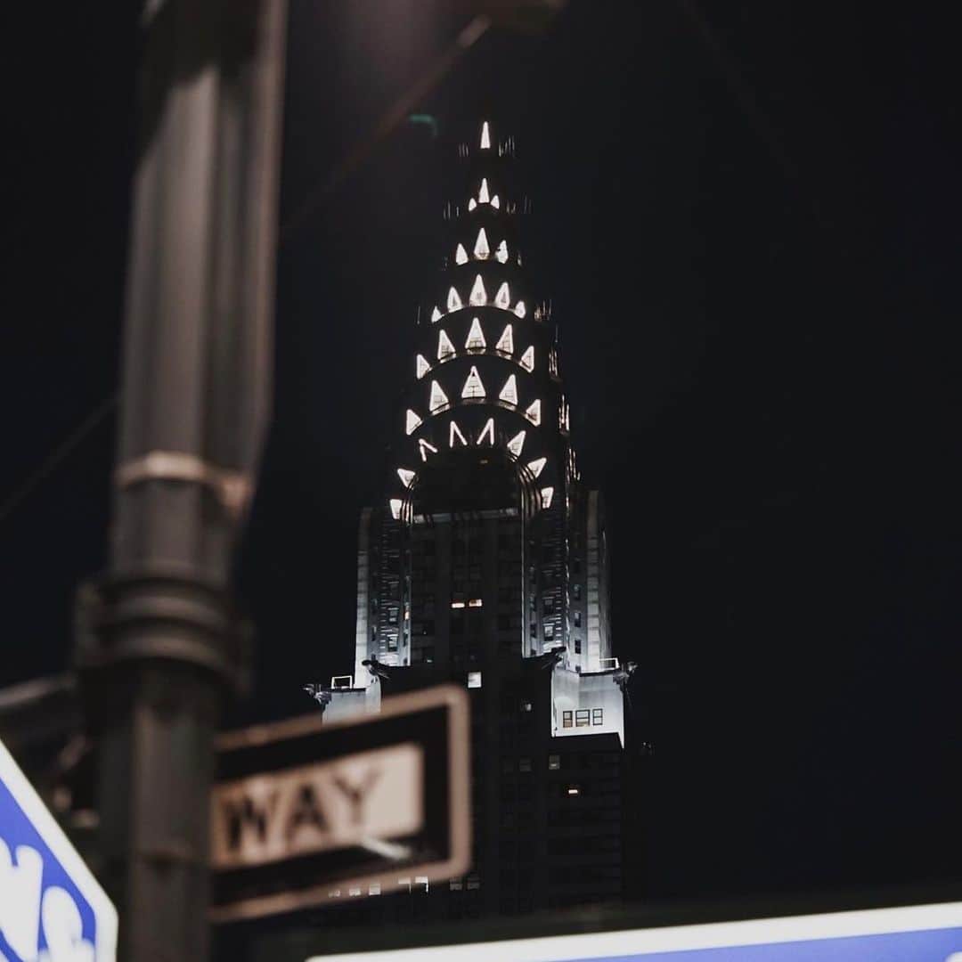 The Peninsula New Yorkさんのインスタグラム写真 - (The Peninsula New YorkInstagram)「New York by night.  . . . . 📸 @modoshoot  . . . . #newyorkcity #nyc #newyork #chryslerbuilding #manhattan #architecture #buildings #chryslerbuildingnyc #newyorkcity」11月17日 5時26分 - thepeninsulanyc