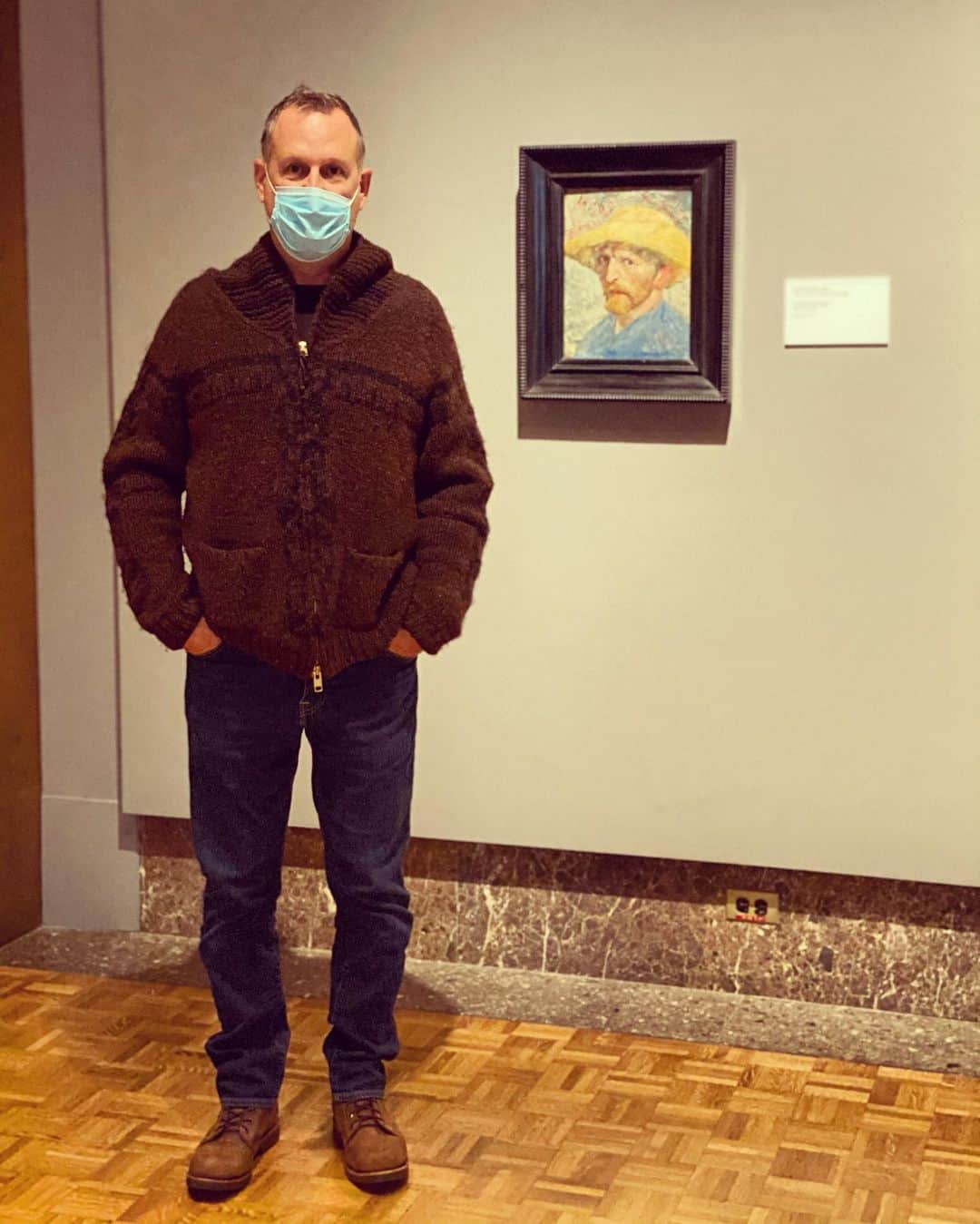 デイブ・クーリエさんのインスタグラム写真 - (デイブ・クーリエInstagram)「I’m calling this post @diadetroit : “Vincent Van Gogh-away COVID.” #cutitout #art #vangogh #workofart」11月17日 5時47分 - dcoulier