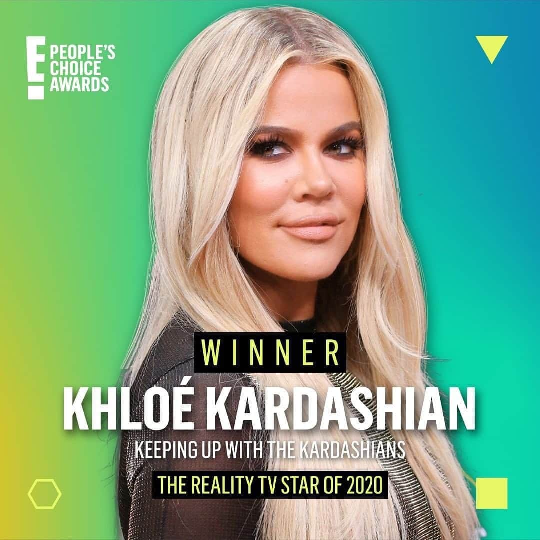 クリス・ジェンナーさんのインスタグラム写真 - (クリス・ジェンナーInstagram)「My little bunny won the People’s Choice Award for Favorite Reality Star!!!!! I’m so so proud of you @khloekardashian and thank you @peopleschoice for the amazing honor!! THANK YOU TO THE FANS who we love so much!!!! Thank you for always loving and supporting my KOKO!!! I love you Khloé!!!!!!! Amazing!!!!!!」11月17日 6時25分 - krisjenner