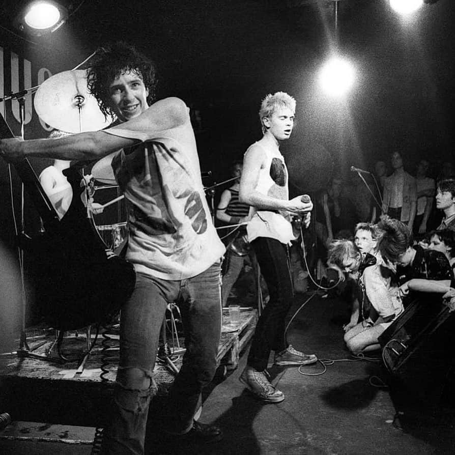 ビリー・アイドルさんのインスタグラム写真 - (ビリー・アイドルInstagram)「#repost • @50ftquennie Generation X at the Marquee Club on August 12, 1977  #generationx #billyidol #tonyjames #marklaff #derwoodandrews #punk #punkrock #punkrockbands #punks #punkrocklegends」11月17日 6時26分 - billyidol