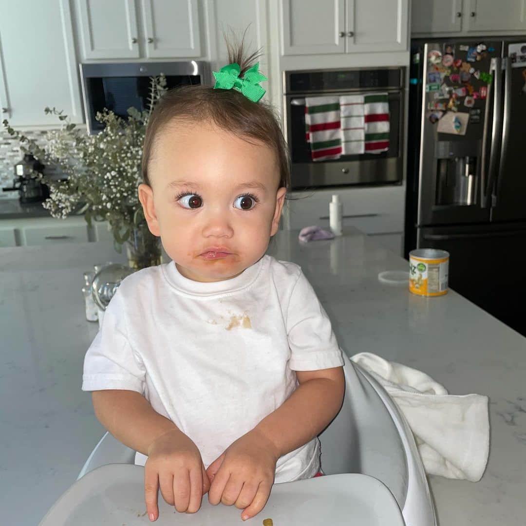 Tianna Gregoryのインスタグラム：「My angel baby is growing so fast 😍」