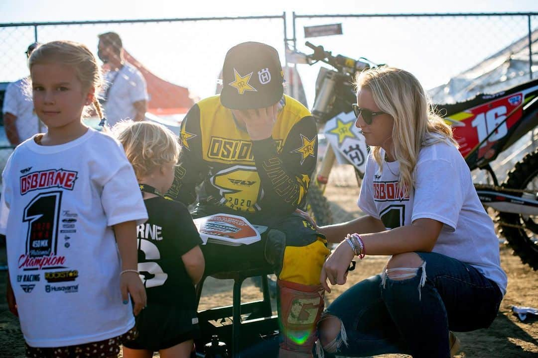 Racer X Onlineさんのインスタグラム写真 - (Racer X OnlineInstagram)「The combined age of Dylan Ferrandis and Zach Osborne, the 2020 AMA Pro Motocross Champions, is [old-person voice] fifty-seven. Is old the new young? Read the January issue of Racer X magazine now and subscribe or renew to get the 2021 Racer X Calendar 🗓 Celebrating 50 Years of AMA Pro Motocross‼️」11月17日 7時07分 - racerxonline