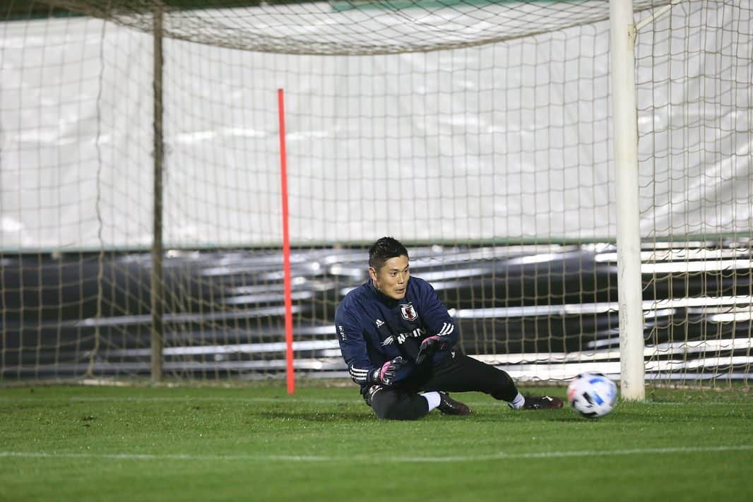 川島永嗣のインスタグラム：「🇯🇵⚽️🇲🇽  #japan#vs#mexico#tomorrow」