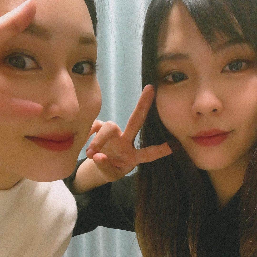 矢吹世奈のインスタグラム：「・ しおんぴに インスタ更新するよう 煽っていただきましたので（笑） あげてみました🙂 #ぴ #いつもありがとうございます #しおんさんとの写真いっぱい💞」