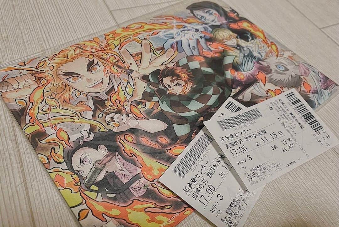 狐塚来愛のインスタグラム：「やっと、鬼滅の刃無限列車編見れた😭 . . アニメに基本興味が無かったのですが、こんなにアニメに夢中になったのは初めて‼︎ . いや…これは2回目も見に行きたいっ💕 #鬼滅の刃  #鬼滅の刃無限列車編」