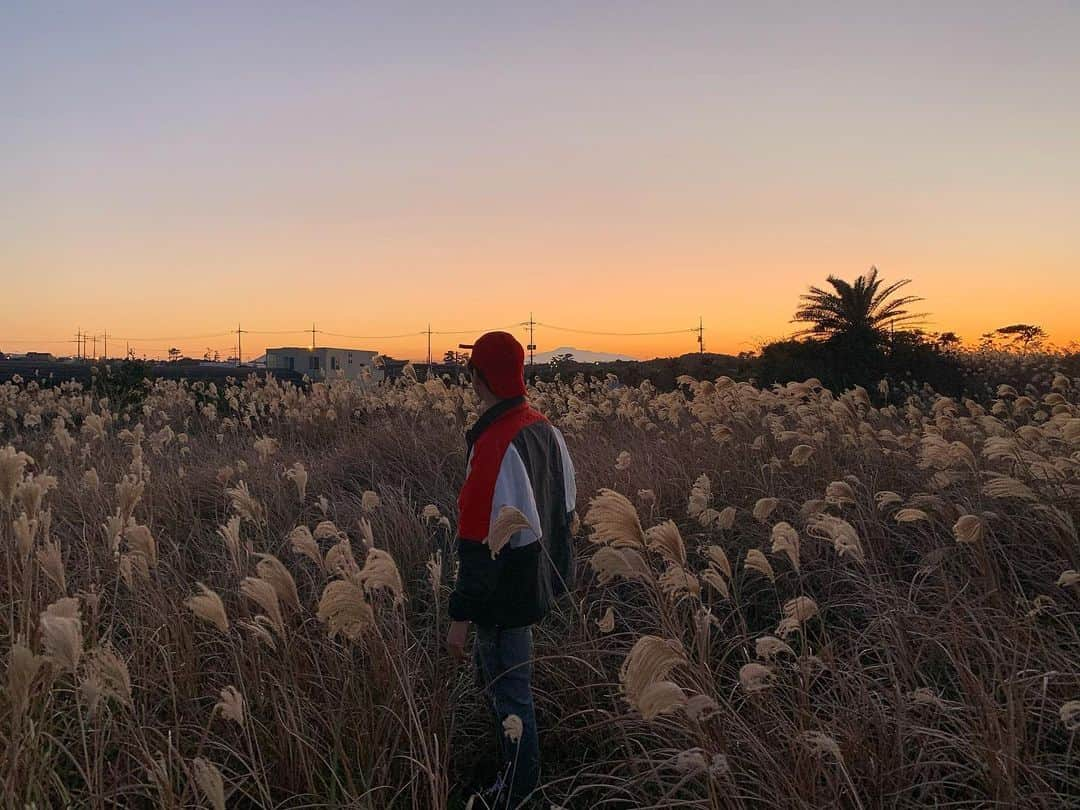 ペク・ミニョンのインスタグラム：「붉은 노을.(remember) 🌅」