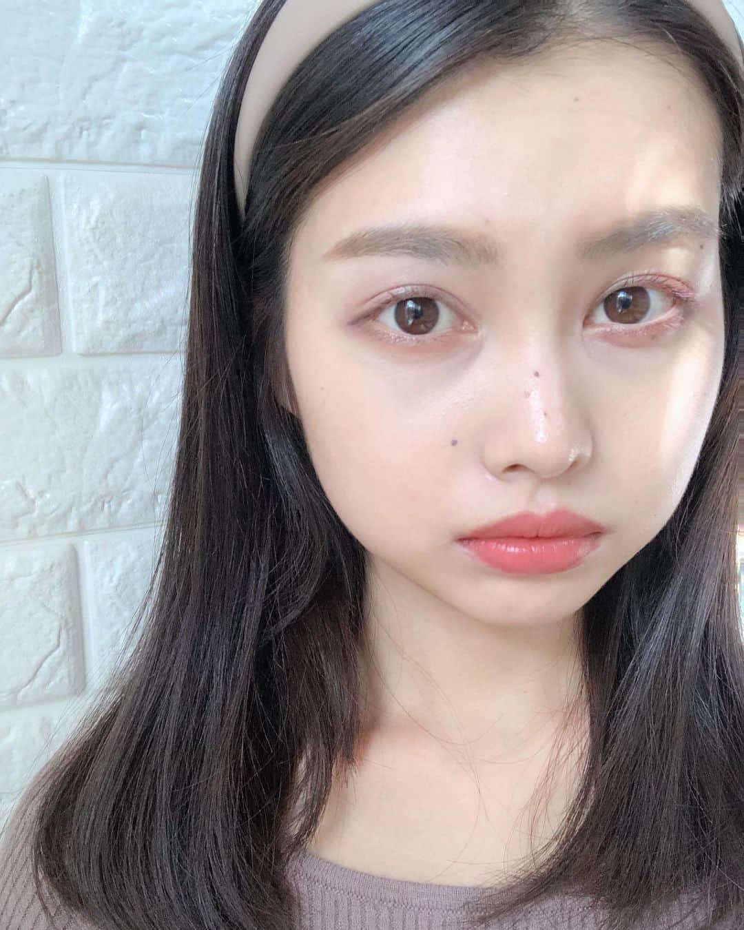 林穂乃花のインスタグラム：「. #人生を楽しんで アイシャドウˎˊ˗  キャンメイクのマスカラ どっちもピンク系の色が、かわいい👀ˎˊ˗   アイシャドウの箱の中に 「あの時もっと人生を楽しんでいればよかった」と後悔しないように、今この一瞬を、楽しんでね って書かれたメッセージカードが入っていました☻ . . #CANMAKE #キャンメイク #iroasobi #イロアソビ #アイシャドウ #プチプラコスメ #クイックラッシュカーラー #モーヴピンク #ピンクメイク#메이크 메이크업 #화장 #화장품 #화장품추천 #기초화장품 #아이메이크업 #셀카 #셀카그램 #셀피그램 #셀카놀이 #셀피 #셀카스타그램 #얼스타그램 #셀카타임 #셀카투척 #셀카쟁이 #셀카고자 #셀카존 #셀카샷」