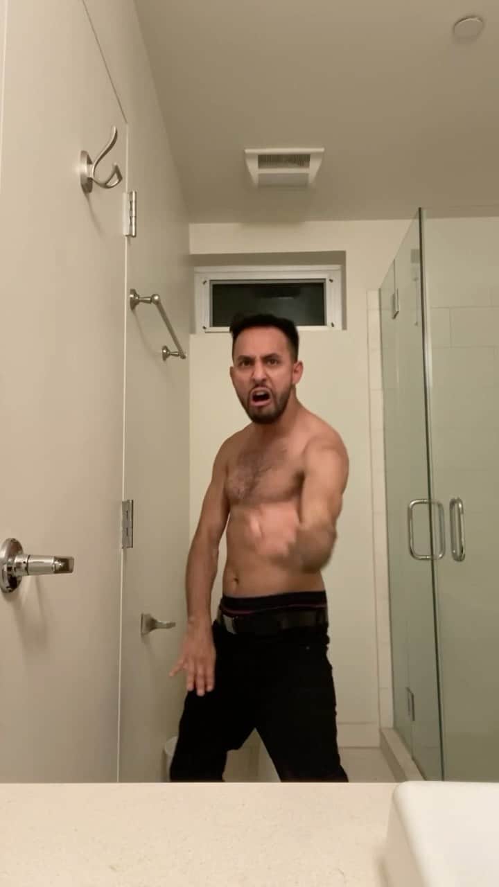 Anwar Jibawiのインスタグラム：「When kids get mad...」