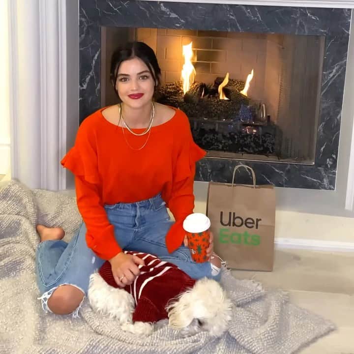 ルーシー・ヘイルのインスタグラム：「Kicking off the holiday season with a little gift to you ♥️ The next 10,000 of you to use my code LUCYHALE on your @starbucks order with @ubereats will get $10 off and receive a code to Deliver It Forward to your friends and family.⁣ #ad Terms and fees apply. Expires 11/22 or while supplies last; US only. http://t.uber.com/lucyhale」