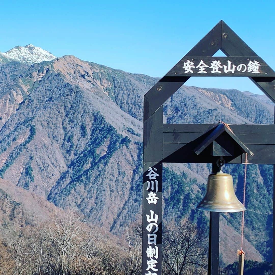 のインスタグラム：「お初の谷川岳🌸  本当に美しい  朝から本当に美味しい空気と美しい景色を堪能🌸  #群馬 #水上 #谷川岳 #谷川岳紅葉 #移住」