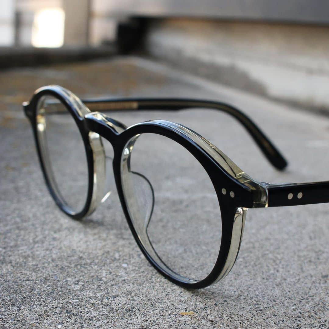 のインスタグラム：「【Today’s pick up】 ﻿ O.J. GLOBE SPECS OPTICAL Co. Mod:DAVID Col:C4  @globespecs_official ﻿ @oldjoebrand  #today'spickup﻿ #wholesalebrand ﻿ #ahlem﻿ #anneetvalentineyewear ﻿ #gernotlindner﻿ #globespecs ﻿ #lescalunetier ﻿ #lunor﻿ #laloop ﻿ #dianetaylor﻿ #robertmarcnyc﻿ #tokyo﻿ #opticalstore﻿」