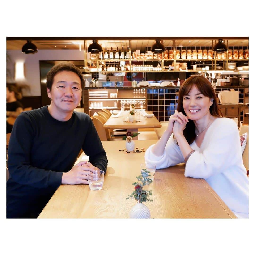 羽舞咲さんのインスタグラム写真 - (羽舞咲Instagram)「🎗Lunch & Live﻿ ﻿ いよいよアメリカに移住する﻿ とだっち（戸田輝／@akiratoda）とゆったりランチ﻿ ﻿ 今日の夜﻿ 11/17（火）20:00〜﻿ FBライブします﻿ ﻿ みなさま今日も素敵な一日を❤️﻿ ﻿ ﻿ ________ EVENT INFORMATION ________﻿ ﻿ 📸◯◯散歩！ナチュラルポートレート撮影会﻿ （日程＆場所フリープラン好評受付中‼︎）﻿ ﻿ 🍾11月29日（日）13:00-15:30﻿ 「SPECIAL LUNCH PARTY」@anteroom_naha ﻿ ［日本酒］×［イタリアンランチ］×［撮影会］﻿ ﻿ 📻インターネットラジオ（毎週水曜日オンエア）@jingumae.fm﻿ 「羽舞咲のゆるゆるビューティ研究所」﻿ ﻿ 🧘‍♀️「EMARY」@emary_online﻿ 体験レッスン0円‼︎﻿ ヨガ・ダイエット・カラーセラピー・美腸﻿ 話し方・恋愛・片付け・マインドフルネス﻿ などなどすべて受け放題！﻿ ﻿ 心を込めてお届けします♡﻿ ﻿ @herbemi﻿ プロフィールリンクをチェック！！﻿ ﻿ _________________________________________﻿ ﻿ ﻿」11月17日 10時46分 - herbemi