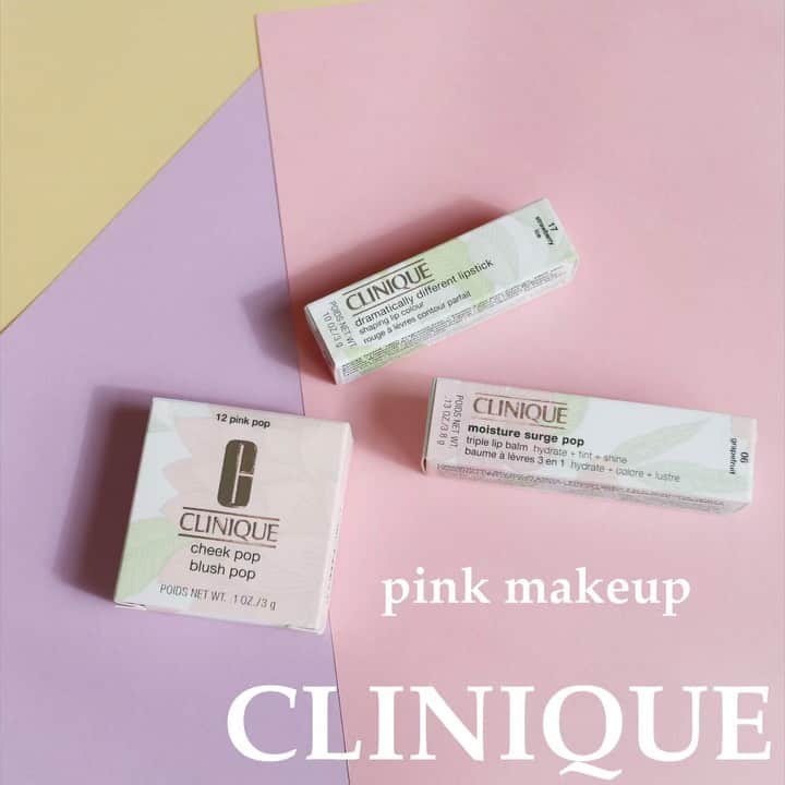 リナのインスタグラム：「@cliniquejp   身に付けるだけでハッピーになれる クリニークのピンクメイクご紹介♪  ◆チーク　ポップ 12 ピンク ポップ◆  ◆モイスチャー サージ ポップ  トリプルリップバーム グレープフルーツ◆  ◆ドラマティカル ディファレント リップスティック  ストロベリーアイス◆  オレンジやブラウンのメイクを楽しんでいるけれど、 たまにはピンクで気分あげたい❣️  クリニークのチークポップは、 見ているだけでにっこり気分になれる デザインがお気に入り🌸  モイスチャーサージシリーズから出ている リップバームは、 カサカサ唇にも使いやすい うるうるになれるカラーリップ🍊  髪色もファッションも ダークトーンが主流になる秋は メイクにピンクを差し入れるだけで、 優しさや温もりがあるメイクに仕上がりますよ💘 ...................................................... #クリニーク #CLINIQUE #cliniquelipstick  #クリニークチークポップ  #チークポップ #モイスチャーサージ #ピンクメイク #コスメレビュー」