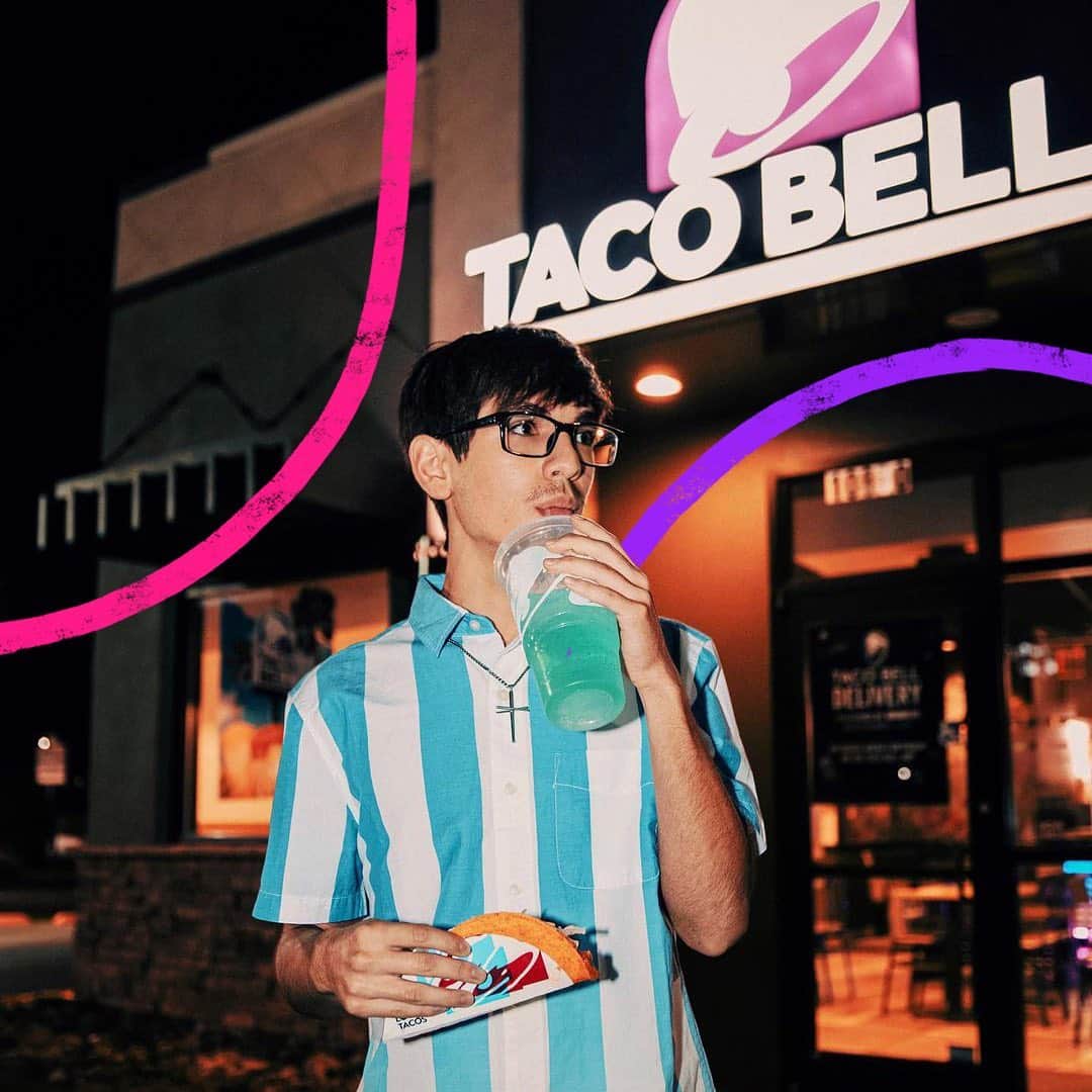 Taco Bellのインスタグラム：「A subtle flex.」