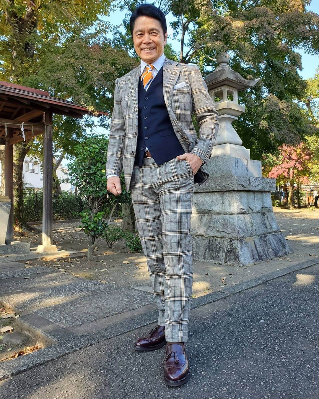 峰竜太のインスタグラム：「#suit#uemoto#shirt#yamatoyashirt#necktie#francoprinzivalli # shoes#brunellocucinelli」