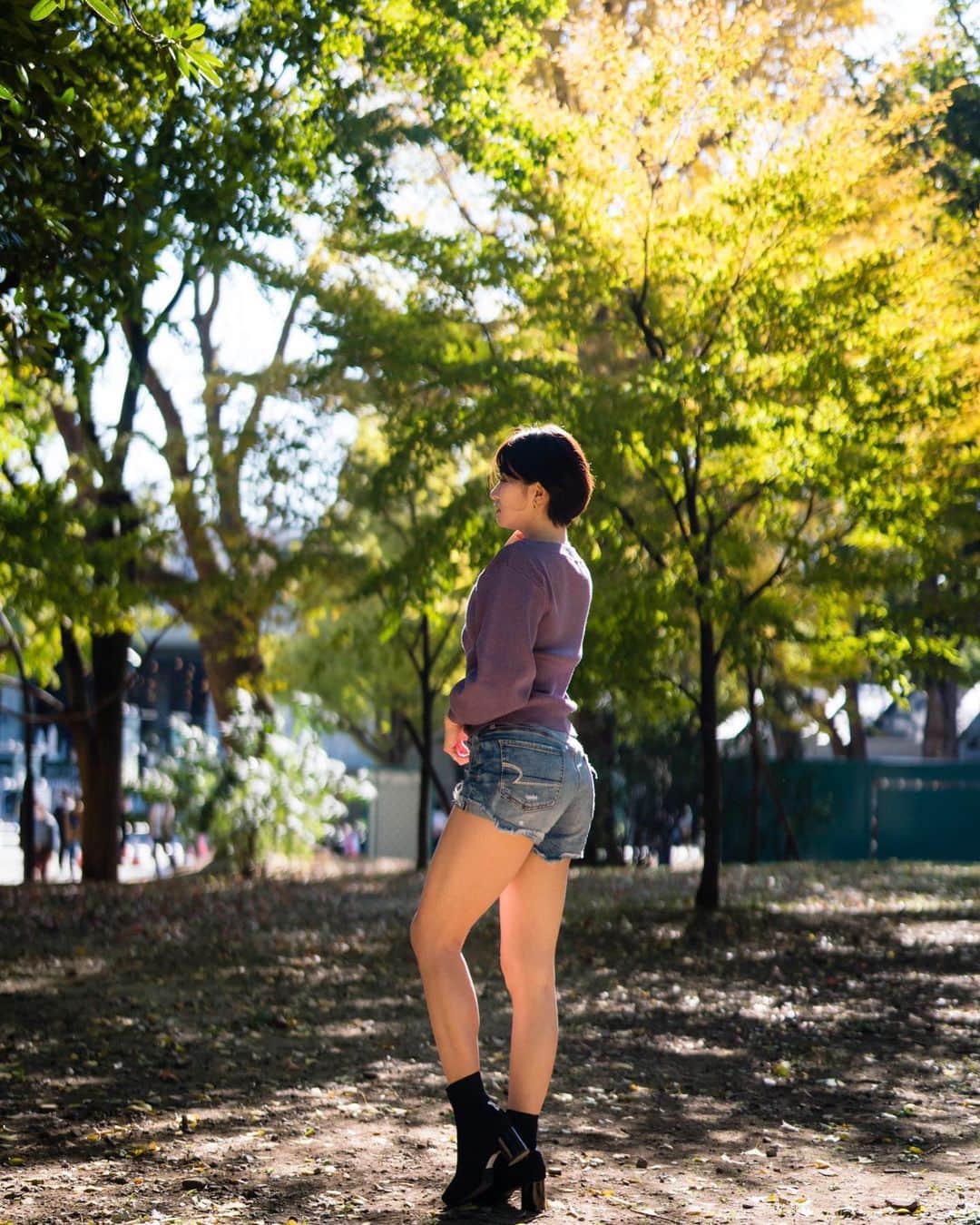 ほなみのインスタグラム：「. 毎日お天気良くて気持ち良いね🌞 . みんなお昼何食べると〜？ お外で食べたい気分🌿 .」