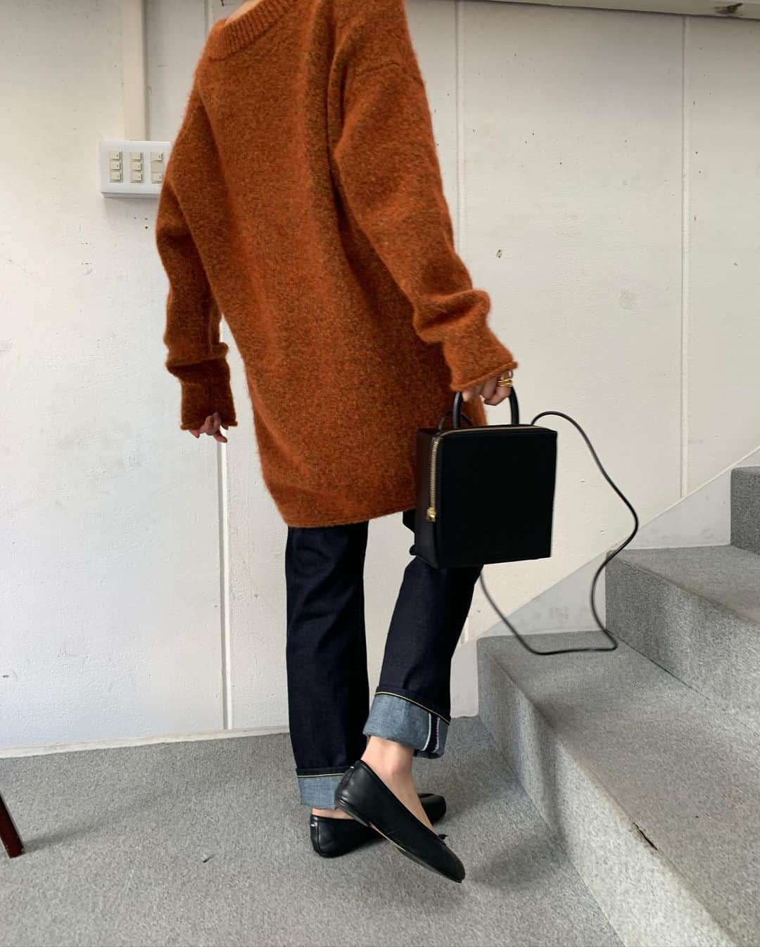 【ANN DE ARKさんのインスタグラム写真 - (【ANN DE ARKInstagram)「PICKUP ITEM﻿ ﻿ 《 Acne Studios 》﻿ FN-WN-KNIT000240(Knit)﻿ ￥50,600（税込）﻿ ﻿ 《 beautiful people 》﻿ selvage denim ordinaly fit﻿ ￥29,700（税込）﻿(着用サイズ：34) ﻿ 《 Building Block 》﻿ BOX﻿ ￥69,300（税込）﻿ ﻿ ﻿ スタッフ身長158cm﻿ ﻿ ﻿ オフィシャルサイトの在庫と店頭在庫は共有しております。﻿ 商品に関しましては、お気軽にコメントや店舗までお問い合わせください。﻿ ⬇︎⬇︎⬇︎﻿ @ann_de_ark  @arknets_official﻿ #fashion #栃木 #宇都宮 #ショップ  #arknets #anndeark #annstyling #anncode  #acnestudios #beautifulpeople #maisonmargiela #buildingblock」11月17日 12時17分 - ann_de_ark