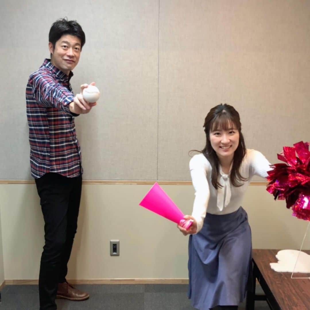 世永聖奈さんのインスタグラム写真 - (世永聖奈Instagram)「⚾️🎤﻿ ﻿ 『HBC野球解説者大反省会SP(仮)』に﻿ アシスタントMCとして私も参加することになりました！﻿ MCはきょうがお誕生日の渕上アナです！﻿ ﻿ 今年はもんすけTVストアにて﻿ 11月19日(木)午後7時30分から生配信！﻿ 有料配信となりますので視聴方法はHPでご確認下さい。﻿ ﻿ HBCが誇る解説陣﻿ 大宮龍男さん・岩本勉さん・建山義紀さんの﻿ トークバトルをノーカットでお見せします！﻿ 生配信なので何が起こるかわかりません😂﻿ アツアツ、ギリギリ、ヒヤヒヤです！﻿ ﻿ みなさんからの質問も受け付け、3人に生で答えて頂きますので、沢山のご参加お待ちしております🤝﻿ ﻿ #HBC #北海道放送  #もんすけTV﻿ #Bravoファイターズ #ブラボーファイターズ﻿ #野球解説者 #大反省会 #SP ﻿ #ギリギリトーク #トークバトル #ノーカット﻿ #誰も予想だに出来ぬLAST ﻿ #大宮龍男 さん #東海の龍 #起きたら朝だよ﻿ #岩本勉 さん #まいど #ガンガン言わせてもらうで﻿ #建山義紀 さん #侍JAPAN投手コーチ #ほな教えたるで﻿ ﻿ #アナウンサー﻿ #渕上紘行 #本日誕生日 #おめでとうございます﻿ #師匠 #世永聖奈 #セナスタグラム #Fドッキュン﻿」11月17日 12時33分 - hbc_yonagasena