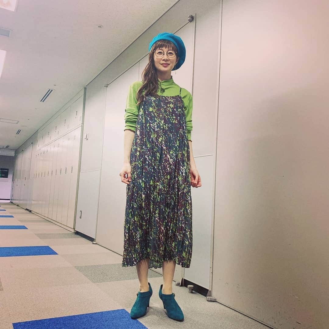 富永美樹さんのインスタグラム写真 - (富永美樹Instagram)「明日夜#東大王 2hSP #スタイリスト さんが#ベレー帽 と#コーディネート してくれて実は  #青い靴 😍👍  新たな戦いの始まり、ご覧いただけると嬉しいです😊」11月17日 18時47分 - miki.tominaga.official