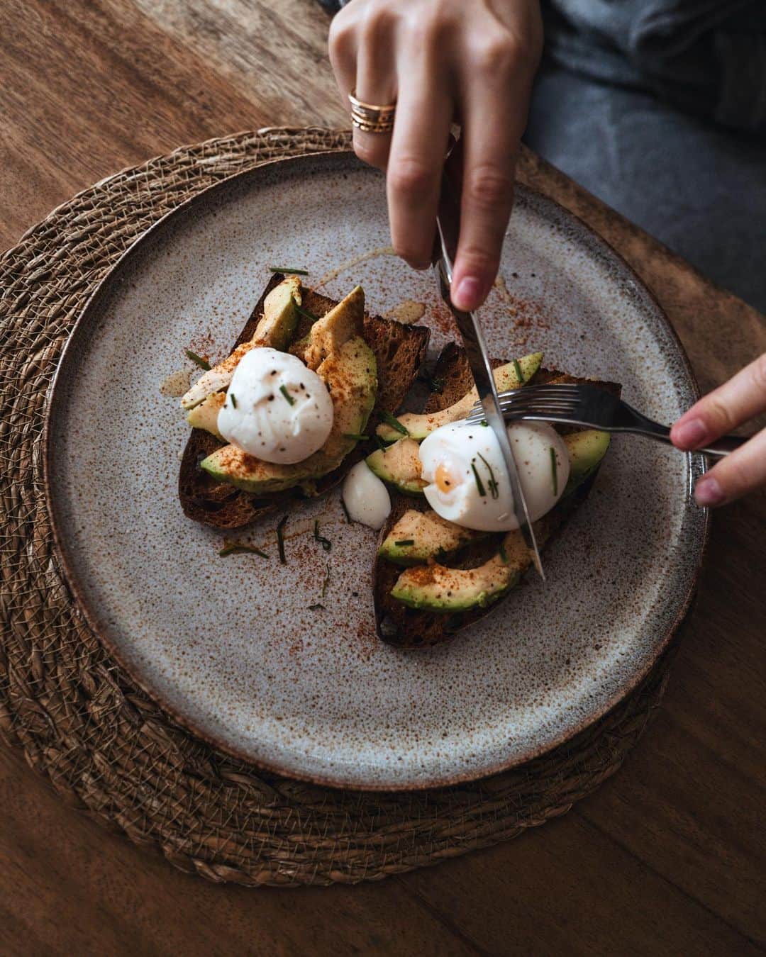 NICOLAS SIMOESのインスタグラム：「Passion avocado toast 🥑🤤」
