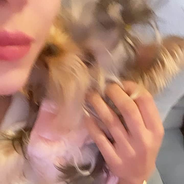 Danna Paolaのインスタグラム：「Ya llego mamá... 🤤💕」
