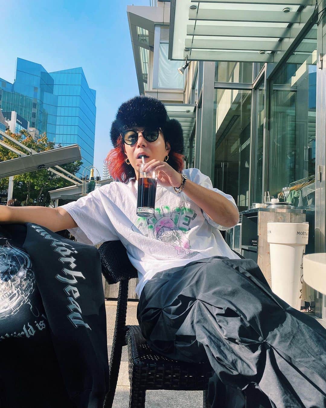 のインスタグラム：「一日半寝た😪☕️ #OFF #☀️」