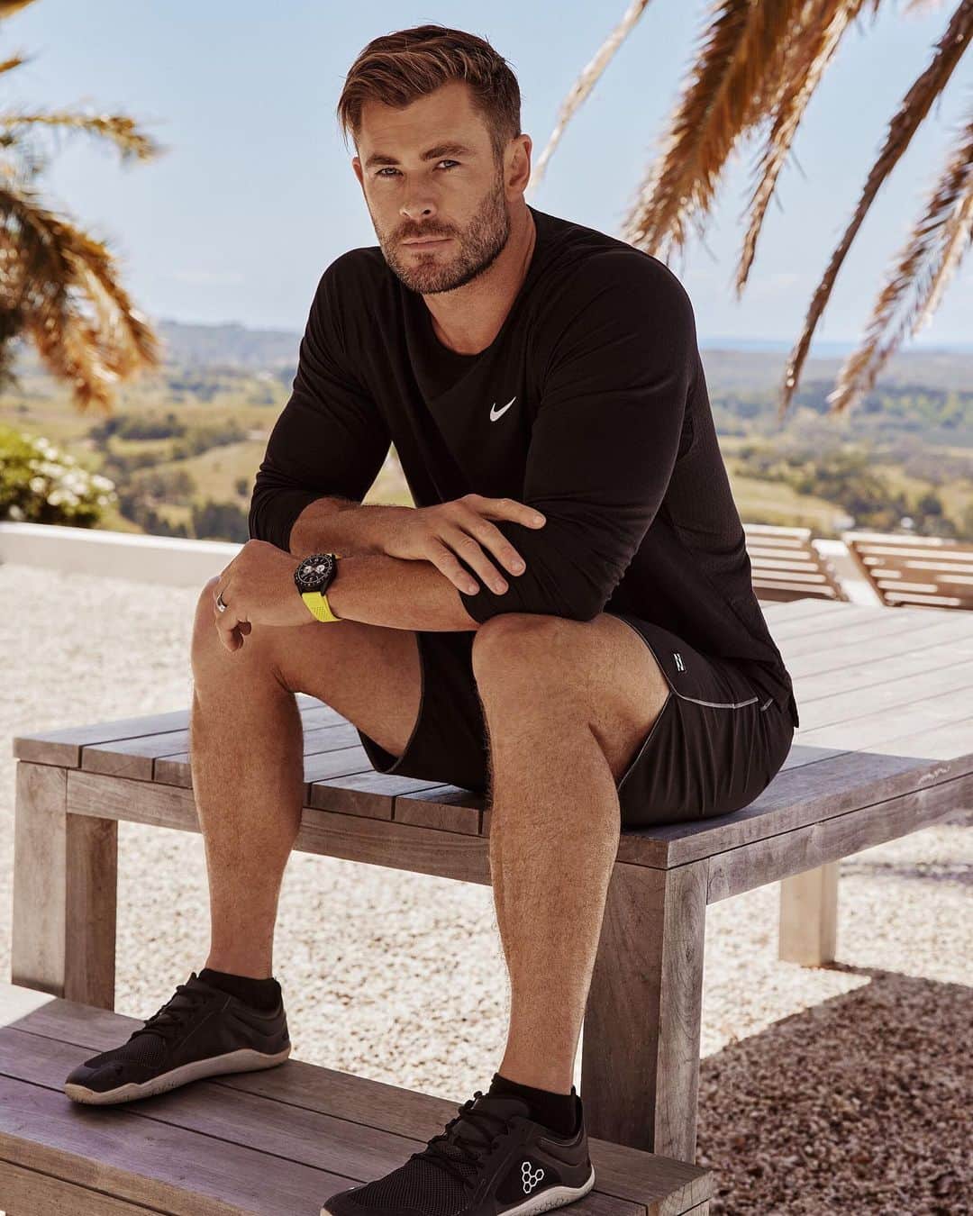 Just Jaredさんのインスタグラム写真 - (Just JaredInstagram)「@chrishemsworth looks so hot while working out for this new @tagheuer campaign! #ChrisHemsworth #TAGHeuer Photos: @tagheuer」11月17日 15時28分 - justjared