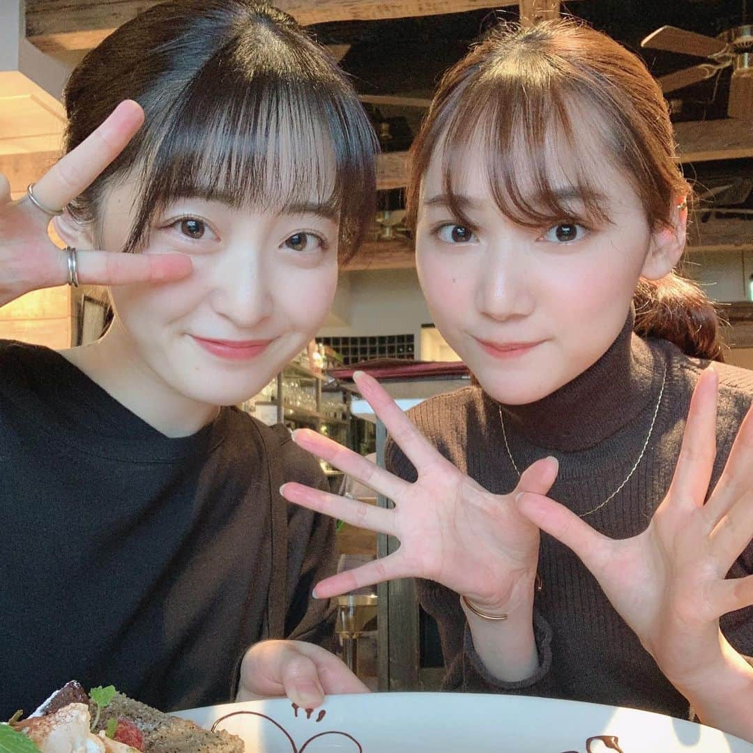 白井真緒さんのインスタグラム写真 - (白井真緒Instagram)「はっぴーばーすでーとぅーみー🎂 皆さんの応援あってこそ頑張れます。これからもこんな私のことを応援してもらえると嬉しいです🥰 素敵な女性になります！！！  まなちゃんお祝いしてくれてありがとーーーう❤︎ 11.17 白井真緒(しらいみお) #happybirthday #HB #バースデー #バースデープレート #バースデーガール #1117 #お祝いプレート #サプライズプレート #誕生日プレート #誕生日 #ランチ」11月17日 15時29分 - kohaku_shirai_official