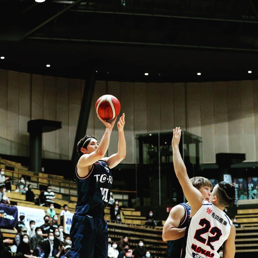 岡田優介のインスタグラム：「#bleague #earthfriends #earthfriendstokyoz #Bリーグ #アスフレ #アースフレンズ東京Z」