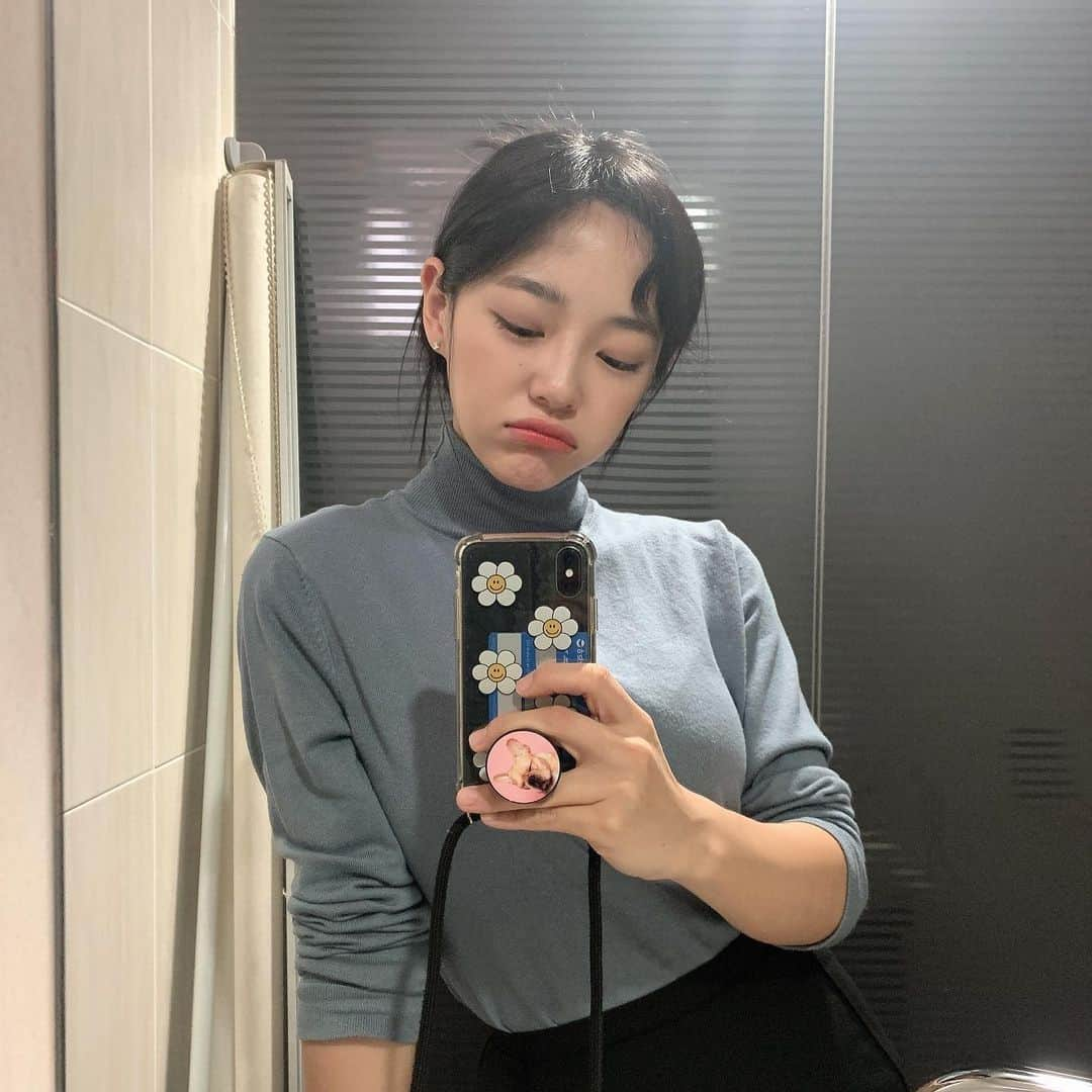 キム・セジョン（Gugudan SeMiNa）さんのインスタグラム写真 - (キム・セジョン（Gugudan SeMiNa）Instagram)「잉크」11月17日 16時10分 - clean_0828