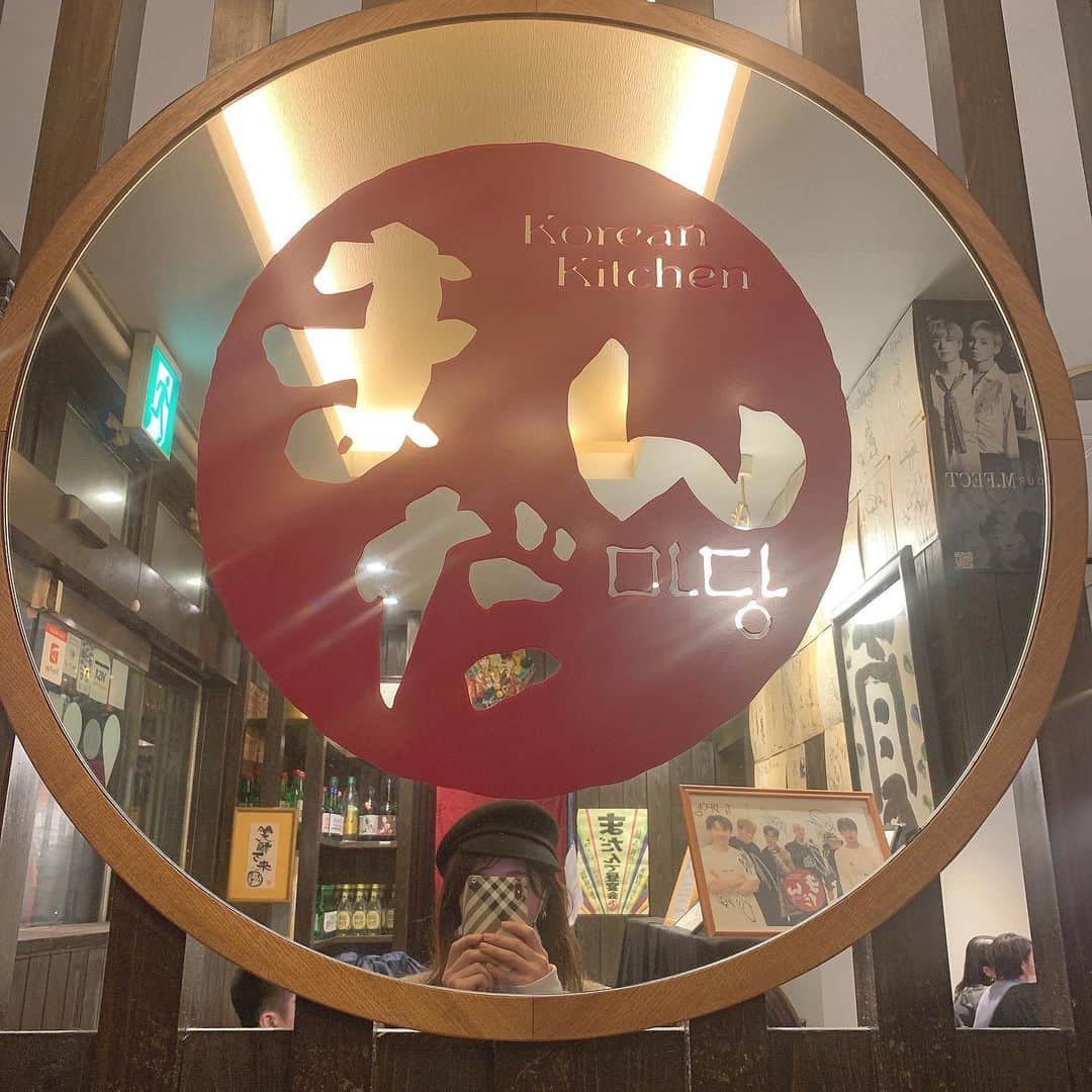 nyaachanのインスタグラム：「* 無性にサムギョプサル食べたくなることありません？😂 「まだん」は昔から大好きで韓国料理食べたくなったらここ☺️🍽💕 チーズトッポギも、デザートのホットックも美味しかったぁ❤️ 撮り忘れたけどまだんチヂミは美味しすぎて2回頼んだ🤣お腹ぱんぱんなった🐖💓 まだんの鶴橋本店は座敷もあって小さいお子様連れもおすすめです☺️ この日も2歳の天使のような見た目で👼悪魔な行動をする姫と一緒にw * * ウーミーPR #大阪グルメ#鶴橋グルメ#韓国料理#鶴橋韓国料理#鶴橋観光#食べスタグラム#サムギョプサル#トッポギ#ホットック#まだん#まだん鶴橋#韓国料理大好き」