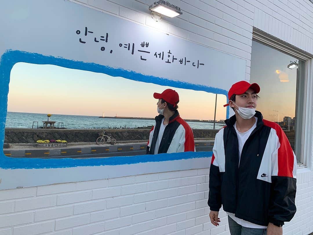 ペク・ミニョンのインスタグラム：「🏝 #(memory)」