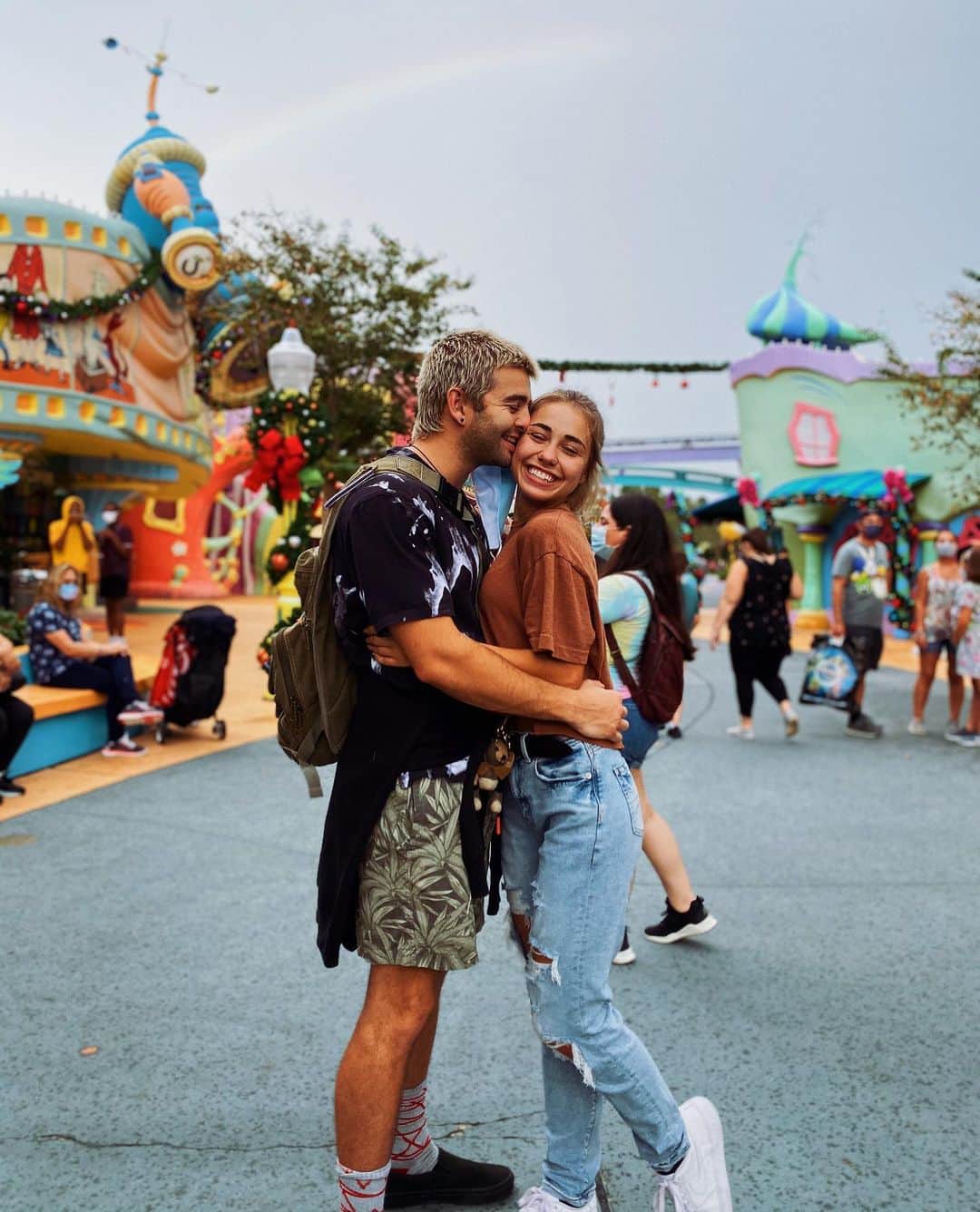 ジャック・グリフォーのインスタグラム：「Happy birthday Mia !! 😊🎂 You light up my life ☀️ You deserve all the love and positivity that you give so freely to people. I love you 💘」