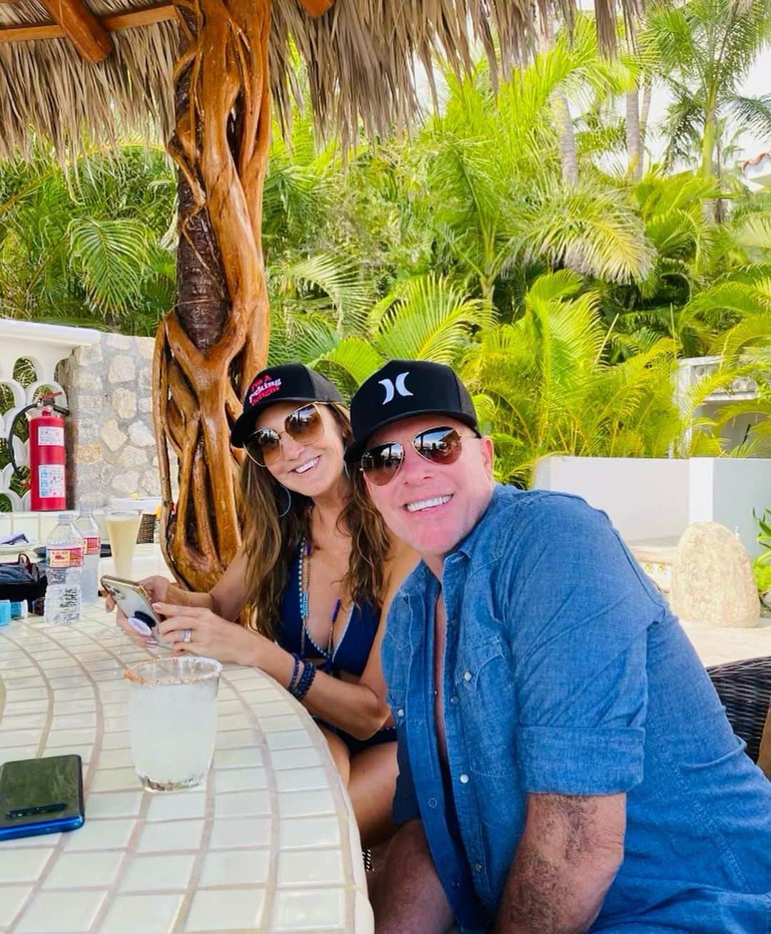 ヘザー・マクドナルドのインスタグラム：「The Cabo episode with @sarahcolonna1 and @chrisfranjola is out! Swipe through to see all the photos we discussed in the episode. What was your favorite part of the episode!?」