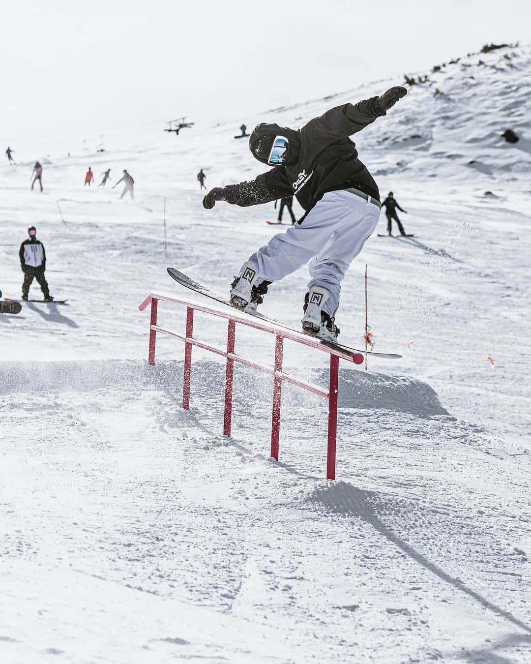 のインスタグラム：「Love homies Love snowboarding ❤️ Thanx @mammothmountain」