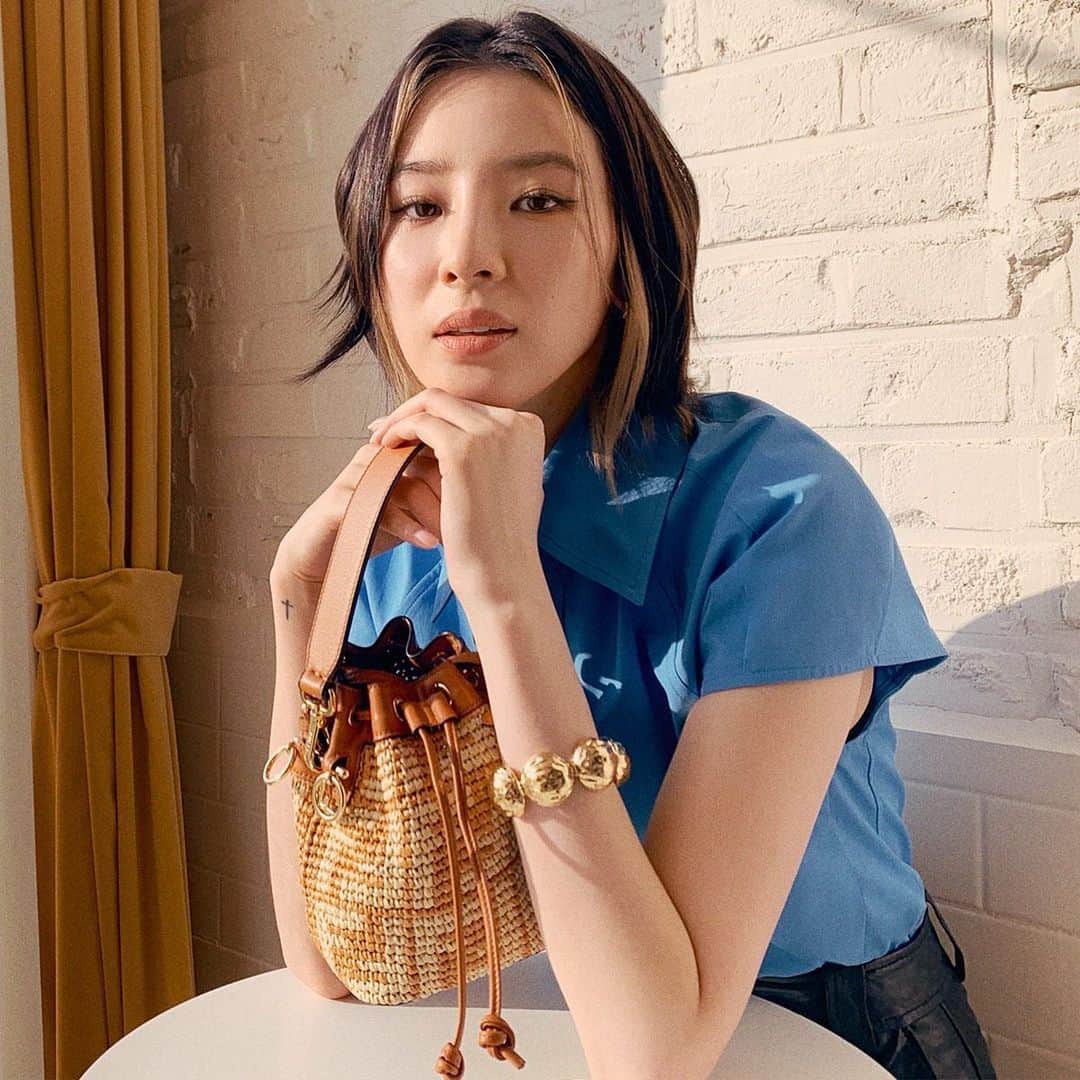 MATCHESFASHION.COMさんのインスタグラム写真 - (MATCHESFASHION.COMInstagram)「‘I think spending time with my loved ones is always special. You can always buy nice things, but you can’t buy time, so whenever I get the chance to see my family and friends it’s very precious to me.' Model and influencer @ireneisgood discusses what makes the holiday season special for her as she shares her wishlist as part of the #MATCHESFASHION Gift Guide Curated By edit.  Tap the link in bio to explore gifts for you and your loved ones. #GiveFashion」11月18日 3時07分 - matches
