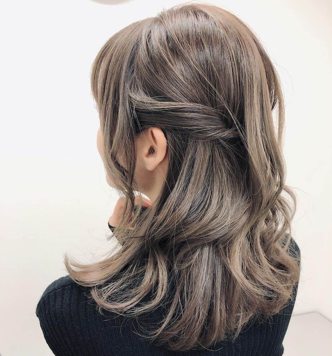 美沙玲奈さんのインスタグラム写真 - (美沙玲奈Instagram)「♡ この髪型可愛かった〜🌼 自分でも出来たらいいのになぁ🥺  #ヘアメイク」11月17日 18時54分 - rei777_official