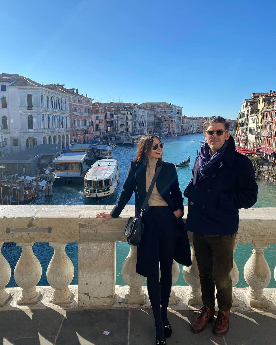 メラニー・サイクスさんのインスタグラム写真 - (メラニー・サイクスInstagram)「Such a beautiful day in Venice with @russell_norman talking about his love of the city for the next issue of @thefrank_mag It’s fascinating to hear about the food traditions of Italy’s best kept culinary secret. The residents are preparing for the feast of Salute on Saturday with massive queues at the butchers to buy castradina. Russell has a recipe for this in his latest book VENICE : Four Seasons . The feast is to celebrate the delivery of Venice from a terrible plague in 1630. How relevant! Interview coming soon #frankbyname #venicefourseasonsofhomecooking」11月17日 20時09分 - msmelaniesykes