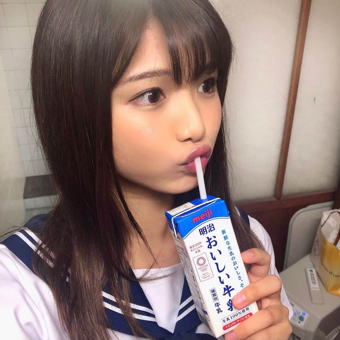 山本ゆうかのインスタグラム：「.﻿ ﻿ ﻿ ﻿ ﻿ 「牛乳に相談だ」﻿ ﻿ ﻿ ﻿ ﻿ ﻿ #セーラー服　#制服　#女子高生　#制服コスプレ　#黒髪ロング　#たぬき顔　#牛乳 #portrait #ポートレート #撮影会モデル #ポートレートモデル  #関西サロモ #被写体 #ポートレートしま専科  #キリトリセカイ #スクリーンに恋して #カメラマンさんと繋がりたい  #portraitphotography ﻿ #人像攝影 #人像寫真 #外拍麻豆 #小清新﻿ #校園 #seifukugirl #seifuku#good_portraits_world  #instagood #instaportrait #lovers_nippon」