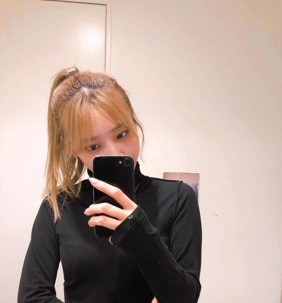 橋本耀のインスタグラム：「髪長いとショートが恋しくなるよね ないものねだり〜」