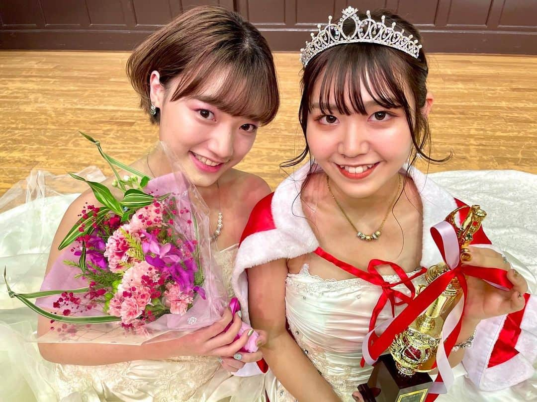 白石香のインスタグラム：「水コンエントリーNo.2のさわちゃん！ 今年のグランプリです！💐✨  勉強も美容も妥協しない、お茶大生が憧れるお茶大生🍵✨  見た目はキラキラしててキャピキャピ系かなって思ったら本当に真面目で勉強もしっかりしてて最初は正直びっくりした😂  真面目というのも、ガリ勉とかではなく芯があってしっかり考えてて本当に素敵な子です！グランプリにふさわしい☺️☺️  せっかくだからこれからも発信をし続けるかもって言ってたから みんなもよかったらフォローしてみてね✨ 美容とかの投稿もあってめちゃ参考になるよ！🙊  #水コン #ヒトグラム」